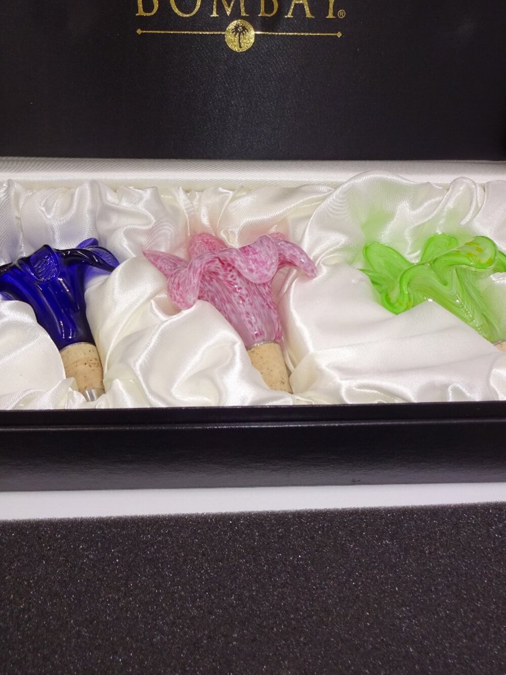 Vintage 1990s Bombay Company Hand Blown Art Glass Lily Flower Wine Stoppers Set